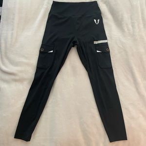 Firm Abs high waisted cargo leggings, M